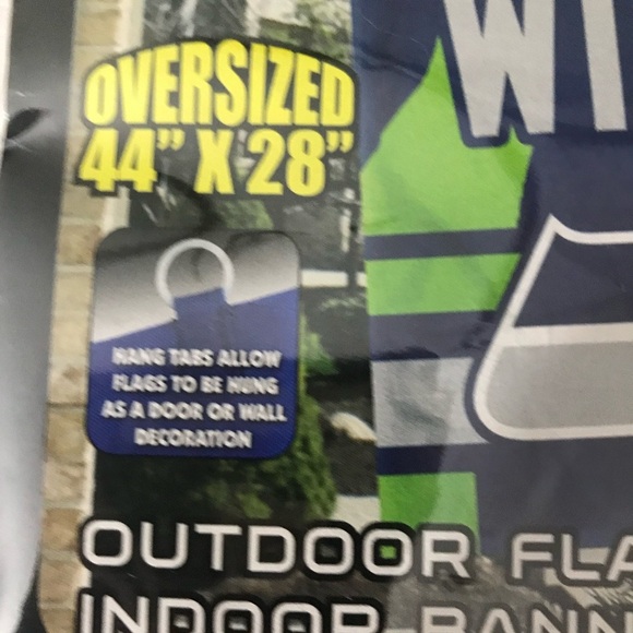 Authentic NFL Player Seattle Seahawks Russell Wilson #3 Oversized Flag 44"x 28" - Picture 5 of 10